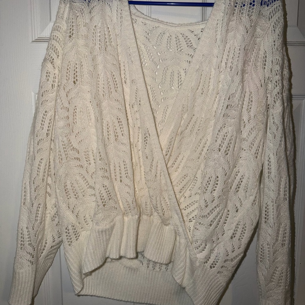 Elegant White Knit Sweater